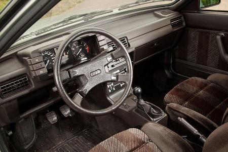 Audi quattro, Cockpit, Lenkrad