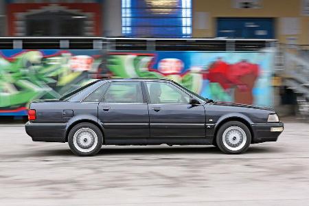 Audi V8, Seitenansicht