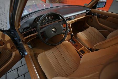 Mercedes 420 SE, Cockpit