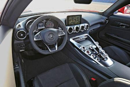 Mercedes-AMG GT, Cockpit