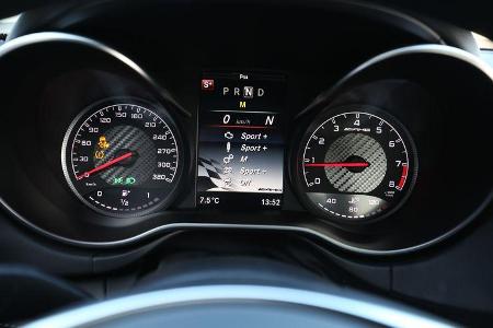 Mercedes-AMG GT, Rundinstrumente