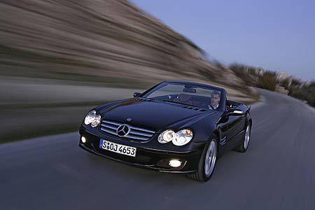 Fahrdynamik und Handling sollen durch eine neu abgestimmte Lenkung mit direkter Übersetzung, sowie das überarbeitete aktive ...