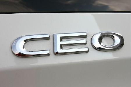 Erst in Verbindung mit dem noch folgenden 2,2-Liter-Benziner (155 PS) wird neben ABS auch eine Fahrdynamikregelung erhältlic...