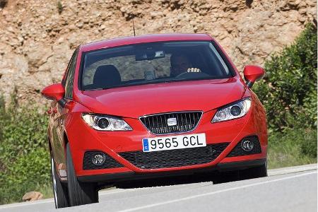Design und Package des Ibiza orientieren sich an der aktuellen Kleinwagen-Mode.