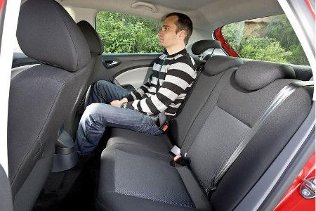 Sitzflächen hoch, Lehnen runter, ...