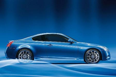 Unter der Haube steckt auch beim Coupé der 3,7-Liter große Nissan-V6 mit 335 PS.