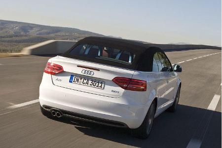 Das allwettertaugliche Dach verfügt über eine beheizbare Heckscheibe.