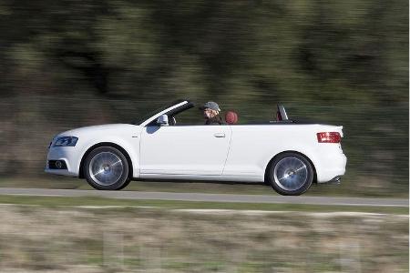 A-Säulen und Windschutzscheibenrahmen halten ein ganzes Stück Abstand von den Köpfen der Vornesitzenden.