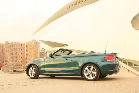 Erhältlich ist das 1er Cabrio ab dem 5. April 2008 zu Preisen ab 28.550 Euro.