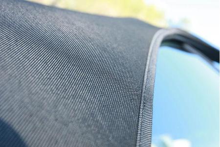 Der Stoff glänzt gegen 100 Euro Aufpreis mit einer jeansartigen Oberfläche.