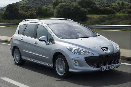 Der 308 ist der einzige Kompaktklasse-Kombi, der Platz für bis zu sieben Passagiere bietet.