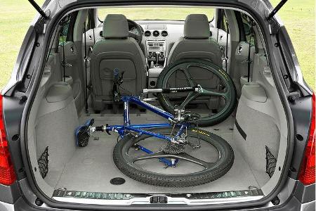 Mit einem Maximalvolumen von 1.736 Litern übertrumpft der Peugeot sogar einen VW Passat Variant.