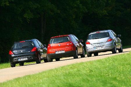 Man will den Klassenbesten ans Leder â also dem VW Golf das Leben schwer machen und auch der Nummer zwei, dem Opel Astra, ...