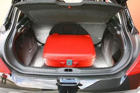 Im Kofferraum ist Platz für 348 Liter Gepäck.