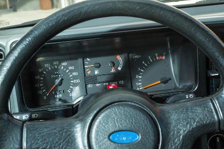 Ford Sierra 2.0i, Rundinstrumente