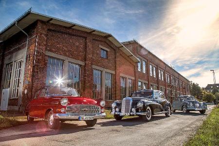 BMW 502, Mercedes 300, Opel Kapitn, Gruppenbild
