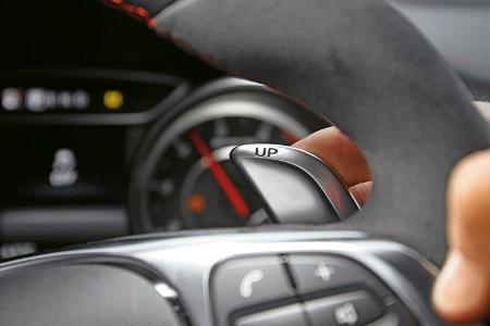 Mercedes-AMG A 45 4Matic, Lenkradhebel