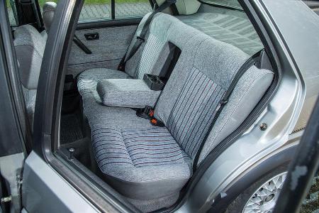 VW Jetta 1.8, Fondsitze