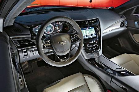 Cadillac CTS-V, Cockpit