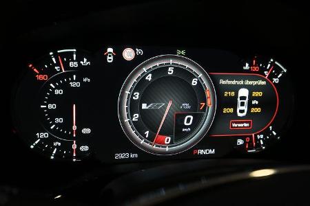 Cadillac CTS-V, Anzeigeinstrumente