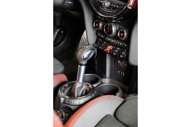 Mini John Cooper Works, Bedienelemente