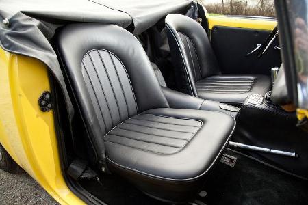 Daimler SP 250, Frontsitze