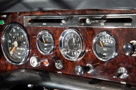 Sunbeam Alpine, Rundinstrumente