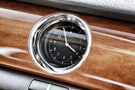 VW Phaeton V10 TDI Motion, Uhr