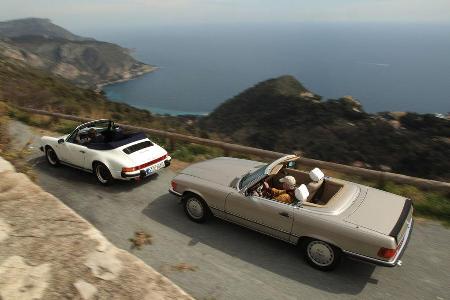 Mercedes 500 SL, Porsche 911 Carrera Cabriolet, Seitenansicht