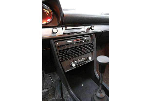 BMW 1800, Mittelkonsole