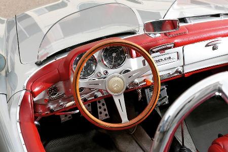Mercedes 190 SLR, Cockpit