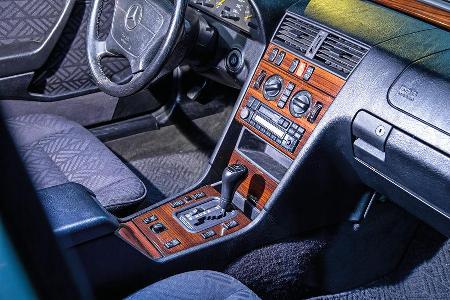 Mercedes C 180, Mittelkonsole