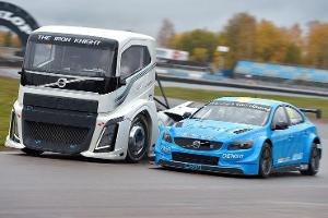 Volvo Iron Knight vs Volvo S60 Polestar WTCC