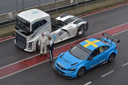 Volvo Iron Knight vs Volvo S60 Polestar WTCC
