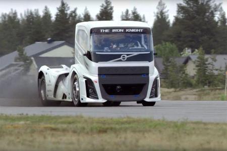 Volvo Racetruck Iron Knight 08/2016