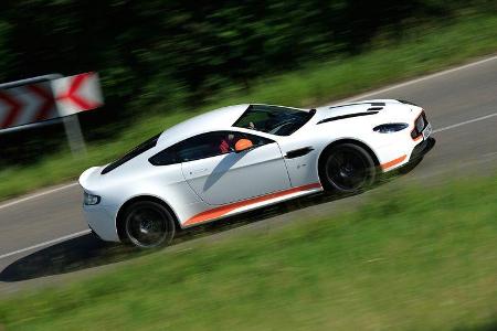 Aston Martin V12 Vantage S, Seitenansicht