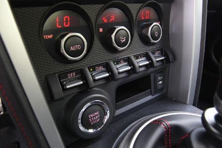 Toyota GT 86, Bedienelemente