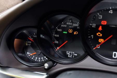 Porsche 911 Carrera, Instrumente