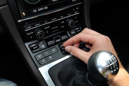 Porsche 911 Carrera, Mittelkonsole, Klimaautomatik