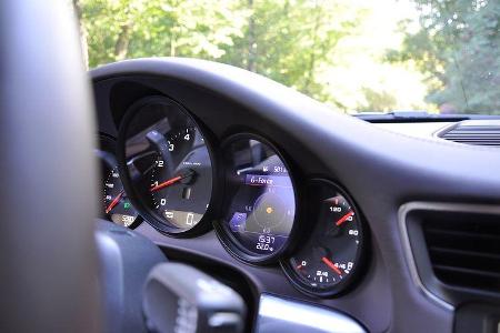 Porsche 911 Carrera, Instrumente