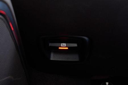 Porsche 911 Carrera, Parkbremse