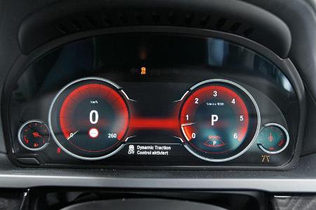 BMW 750d x-Drive, Sport-Modus, Rundinstrumente