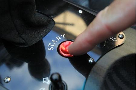 Pagani Zonda Cinque Roadster, Startknopf