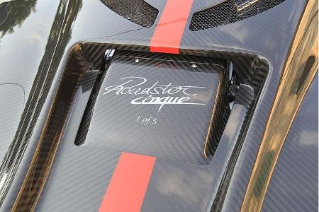 Pagani Zonda Cinque Roadster, Karbon-Motorhaube