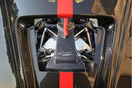 Pagani Zonda Cinque Roadster, Karbon-Motorhaube