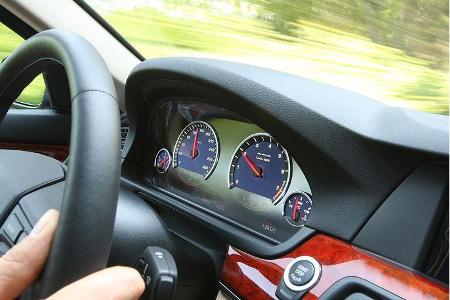 BMW Alpina B5 Biturbo, Tacho, Lenkrad