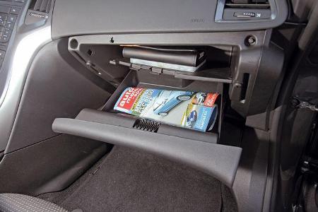 Praxistest, Opel Astra Sportstourer 1.4 Turbo, Handschuhfach