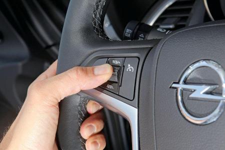 Praxistest, Opel Astra Sportstourer 1.4 Turbo, Lenkradschalter