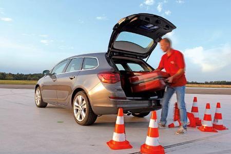 Praxistest, Opel Astra Sportstourer 1.4 Turbo, Pylonen, Kofferraum