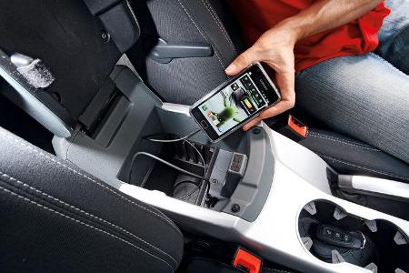 Ford Grand C-Max 2.0 TDCi, Multi-Media